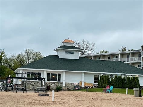 St ignace motels  Up North Parks and Recreation; Fun on Land; Fun on Water; Fun Indoors; Fun on Snow and Ice; Snowmobile Trail Conditions; St