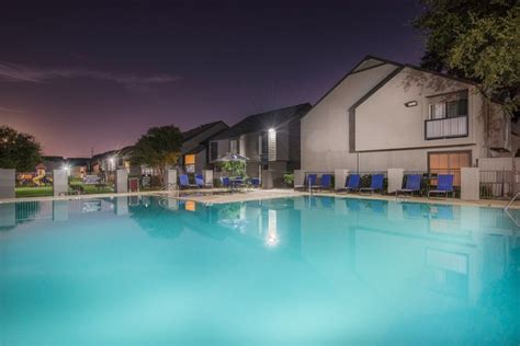 Starclub apartments san antonio  Please schedule your tour or stop in today! Inspire Downtown offers luxurious studio, one, two and three bedroom homes