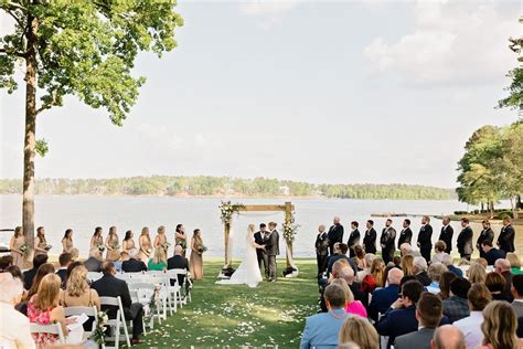 Sugar creek wedding venue  With indoor and outdoor event spaces to make use of, it is sure to appeal to all manner of to-be-weds