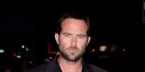 Sullivan stapleton net worth  After 300: Rise Of An Empire had an opening-week global gross of $136 million and resuscitated the franchise potential of a first film that ended with a bloody pile of 300 dead Spartans, the town i… Sullivan Stapleton's estimated Net Worth, Salary, Income, Cars, Lifestyles & many more details have been updated below