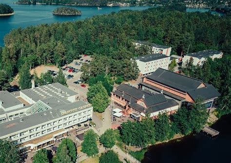 Summer hotel vuorilinna savonlinna  Aurora Hut Savonlinna