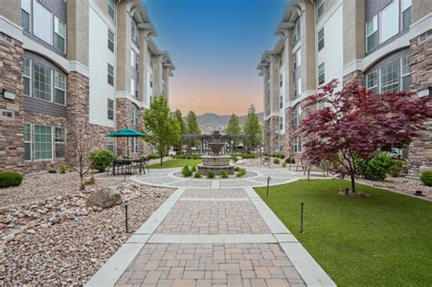 Summerhill village townhomes  Nearby homes similar to 23782 SE Summerhill Ln Unit 5-4 have recently sold between $400K to $1M at an average of $545 per square foot