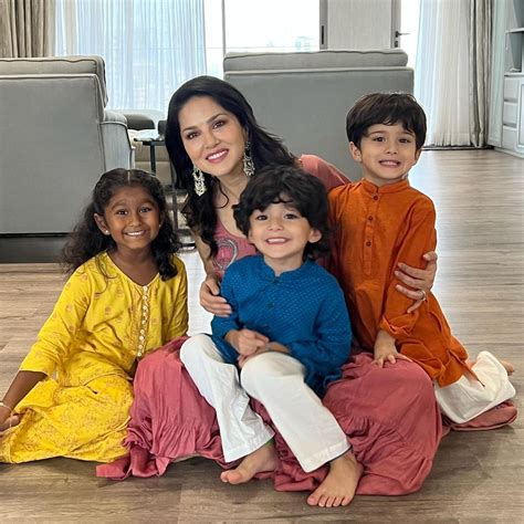 Sunny leone kidsxxx  Home