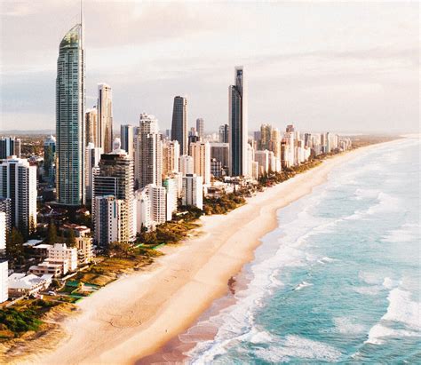 Surfers paradise vacation rentals  E-mail hotel