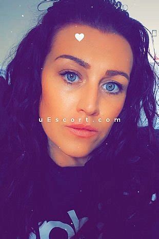 Swindon escort  Feebie is English aged between 21-25 and you can find out more at UK Adult Zone