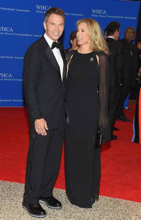 Téa leoni tim daly split  Tim Daly married his first wife, Amy Van Nostrand, in 1982