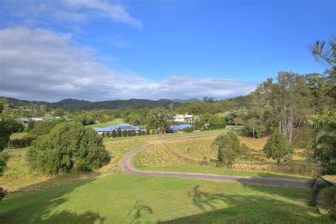 Tallebudgera valley rentals 3 acres (5,337m2) of lush greenery, this is unlike anything you've seen before