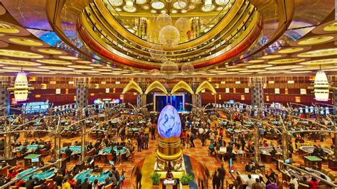 Tallest casino in the world <q>Special Features: The colossal, 245,000 square-foot casino is the sixth-largest on the entire planet</q>