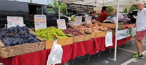 Tamarack junction farmers market  Places To Eat