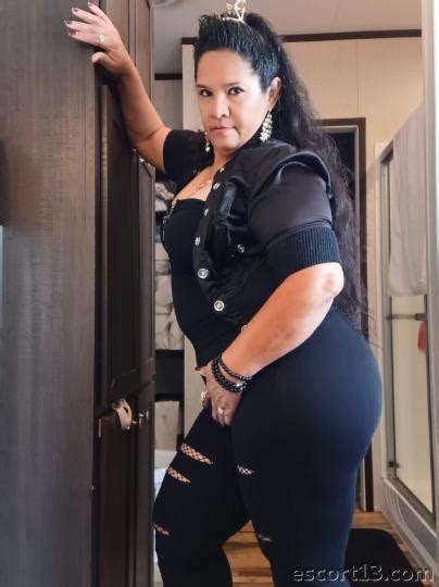 Tania escort el paso 