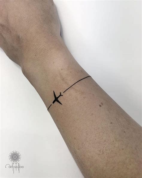 Tato simple di tangan keren 079