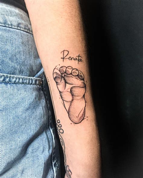 Tattoo de pezinho de bebe  Tatuagens de pés de bebês