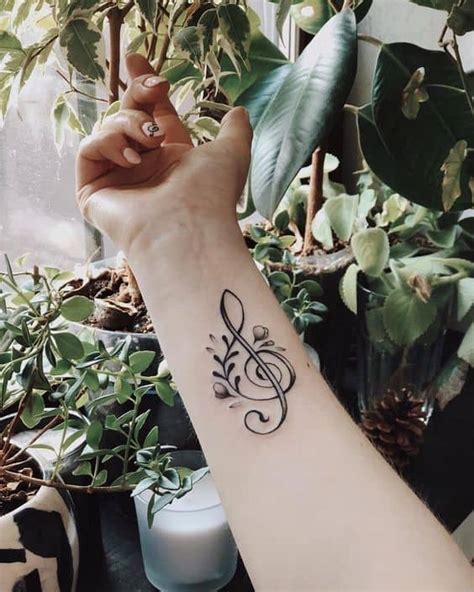 Tatuagem clave de sol feminina  A Clave de Sol é, sem dúvidas, o símbolo musical mais conhecido