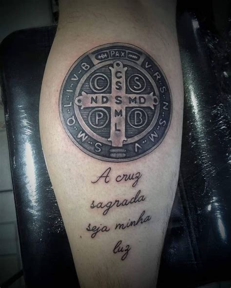 Tatuagem feminina a cruz sagrada seja minha luz 17/nov/2019 - Kefo Nascimento (AKN) posted on Instagram: “Boa noite, "A cruz sagrada seja minha luz