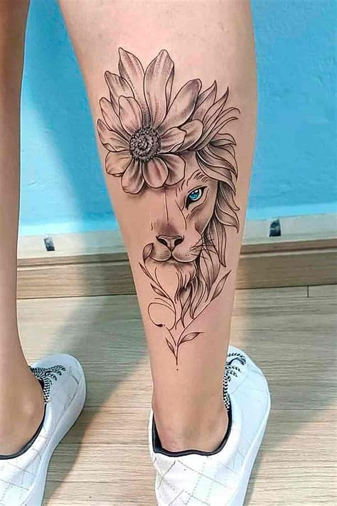 Tatuagem na panturrilha feminina  E pra quem curte aquele efeito a mais, arriscar cores vivas na tatto personaliza ainda mais o desenho! Flor de lótus