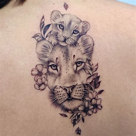 Tatuagem no braço leoa e filhote  Encontre (e salve!) seus próprios Pins no Pinterest