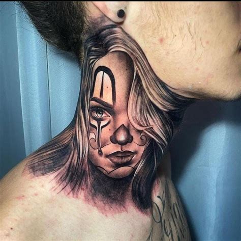 Tatuagem no pescoço palhaça mexicana  o estilo, definitivamente, caiu na graça de diversas celebridades, como Rihanna, Selena Gomez, Giovanna Ewbank, entre outras