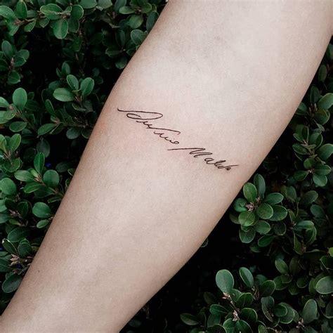 Tatuagem nome wellington  Você pode aplicar um desenho volumoso, que enfatizará o relevo de seu tórax