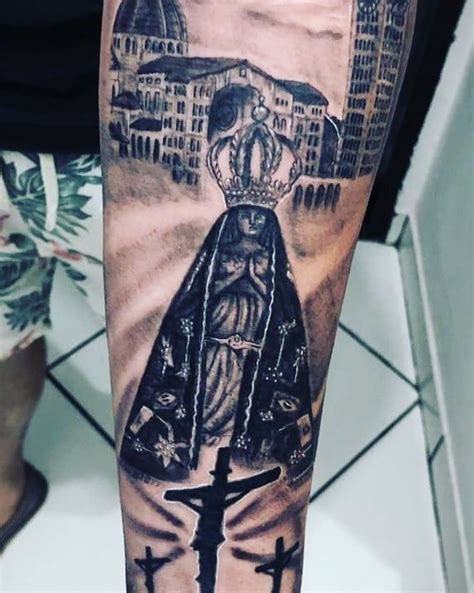 Tatuagem nossa senhora aparecida delicada no braço 5 4