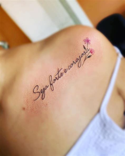 Tatuagem seja forte e corajosa nas costas  Tatuagem Atrás Do Braço