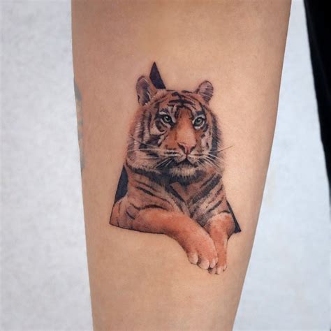 Tatuagem tigre feminina com filhote  Tatuagem Olho