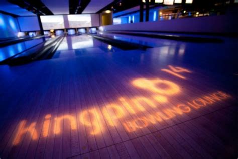 Ten pin bowling darling harbour  So if you plan to wander around Darling Harbour this weekend, be sure to pop into Level 3 at the Harbourside Shopping Centre and check out Kingpin Bowling
