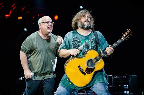 Tenacious d kyle quit the band Photography By – Matthew Gass, Sean Murphy (12) Producer – John King, Michael Simpson *, The Dust Brothers