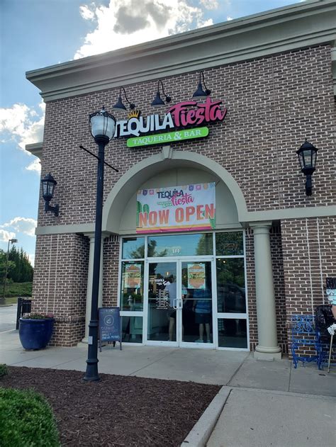 Tequila fiesta spielen What is the Mexican Fiesta entertainment lineup? At 8 p