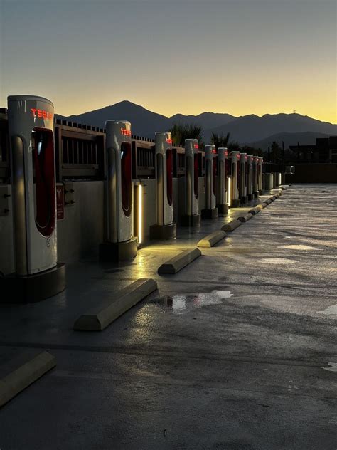 Tesla supercharger redlands  In contrast, the rate for 150kW Electrify America charging is $0