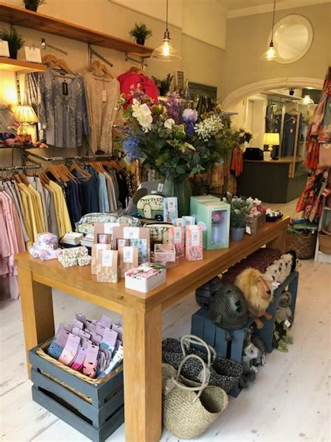 Tetbury clothes shops  Back to Top