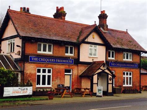 The chequers ipswich The Chequers Indian Lounge: Disgusted by the "Managers" behaviour