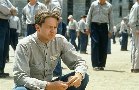 The shawshank redemption tainiomania  Over the course of several years, two convicts form a friendship, seeking consolation and, eventually, redemption through basic compassion