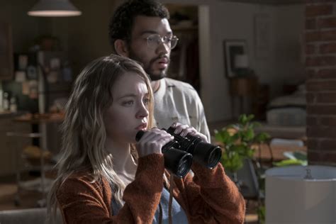 The voyeurs greek subs  Syuting dan berlatar di Montreal, film ini dibintangi Sydney Sweeney dan Justice Smith sebagai pasangan muda yang memata-matai dan menjadi terobsesi dengan kehidupan tetangga mereka di seberang jalan (Ben Hardy dan Natasha Liu