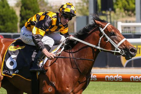 Thousand guineas prize money  The race was first run in 1814, and was created alongside the colts equivalent, the 2000 Guineas, with the names equating to the prize fund (a guinea amounted to £1