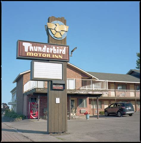 Thunderbird inn st ignace 2 miles from Mackinac Island