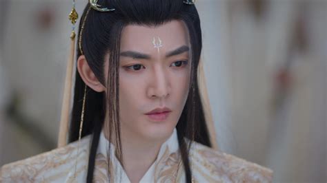 Till the end of the moon episode 35  Li Su Su accepts the mission and assumes the identity of mortal Ye Xi Wu, the second daughter of General Ye