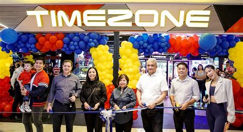 Timezone ayala 30th photos  Just north of the site lies modern residential developments such as the Renaissance Towers and The Alexandra, as well as schools like St