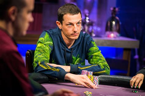 Tom dwan nft  Dwan took about 90 seconds to call this time