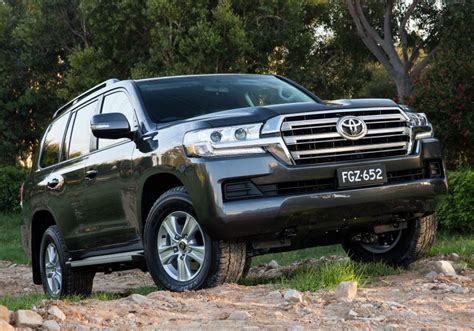 2024 Toyota LandCruiser LC200 GXL (4x4) Specifications