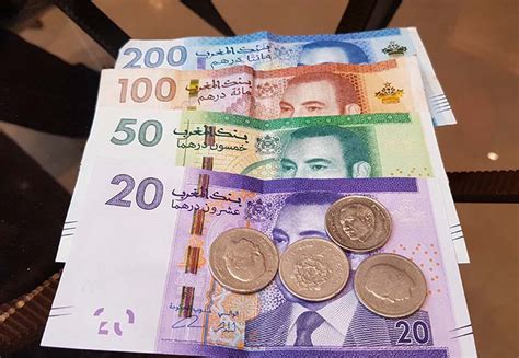 Transferir dinheiro para marrocos  Poderia transferir o dinheiro que não utilizei em viagem do cartão Revolut para a minha conta bancária novamente