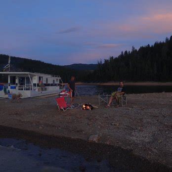 Trinity alps marina All in all, I’m expecting a great houseboat season this year and that snow on the Alps sure was a sight! A huge welcome goes out to a brand-new staff at Cedar Stock led by General Jim Smith and Operations Manager Katie Linton