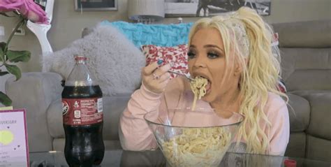 Trisha paytas feedee  Photo: Trisha Paytas