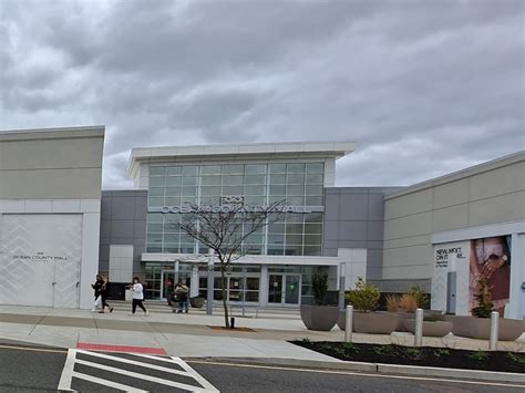 Turning point of toms river ocean county mall photos Matt Ryan stops by the Ocean County Mall in Toms River