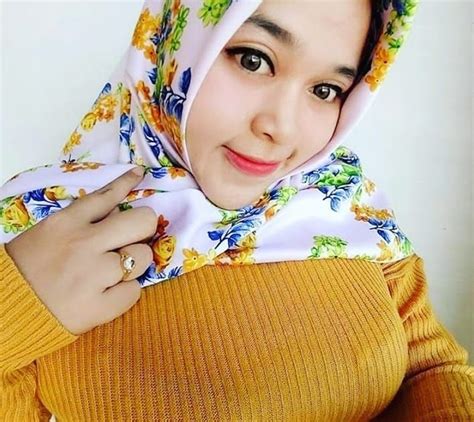 Twitter ngentot pembantu Ngewe Dengan Pembantuku Yang Semok – Aku seorang pedagang umur 35 tahun, istriku 32 tahun guru SMA