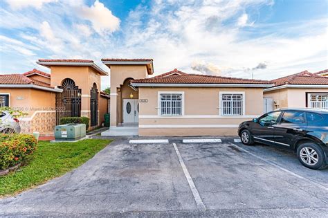 Two bedroom apartments near doral  1 Bedroom Apartment (439665) by Houzlet