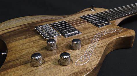 Unquendor guitar  Please check out the full article in