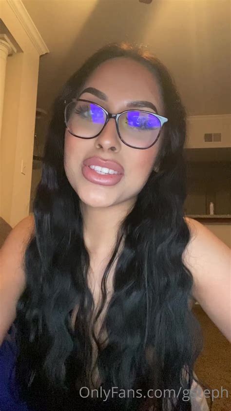 Urfavleobaby leaked of  She is known for sexy bikini posts and lipsync videos across social media, including Twitter and Instagram, where she has over 360k and 210k