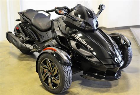 2024 Can-Am Spyder RT - 3-wheel touring motorcycle