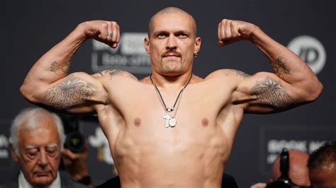 Usyk height and weight  Date