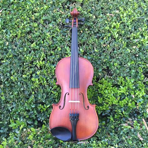 Violines gliga  We have a Full Size 5 string Violin crafted by Vasile Gliga the Romanian founder of Gliga Group